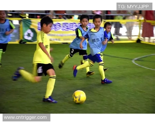 足球冰淇淋的奇妙结合让你在夏日尽享清凉与激情的双重体验