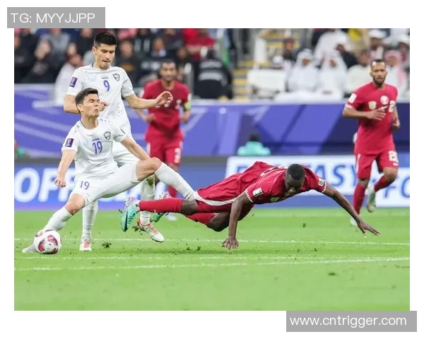 中国队迎战卡塔尔队全力争胜展现足球实力与团队精神